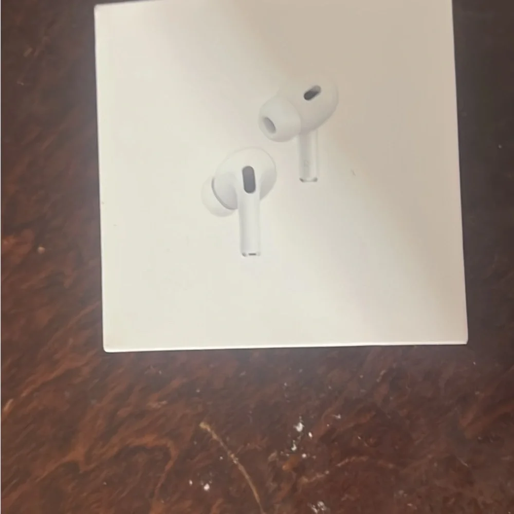 Apple AirPods Pro 2 in